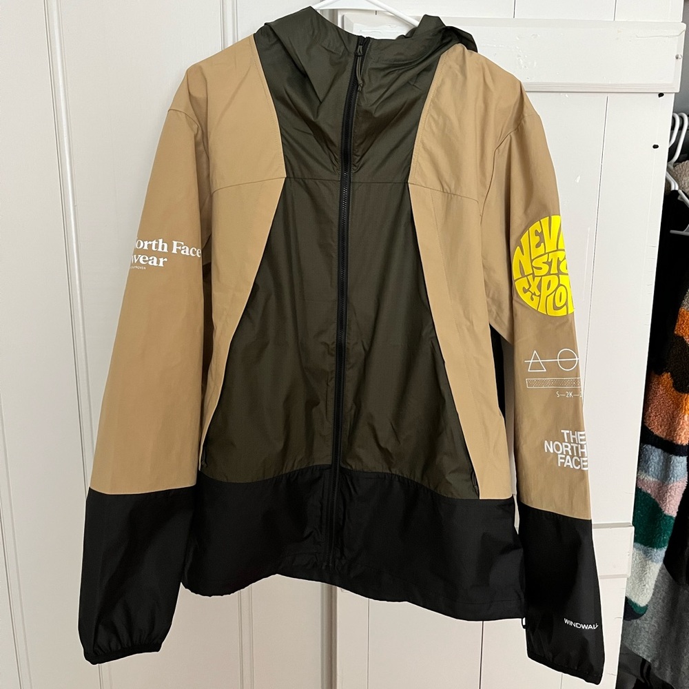 The North Face TNF Wind Whistle Jacket Windbreaker